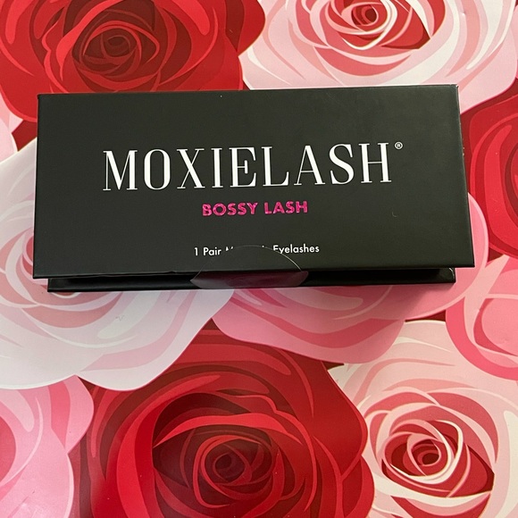 - Moxie Lash - Magnetic Eyelashes - Bossy